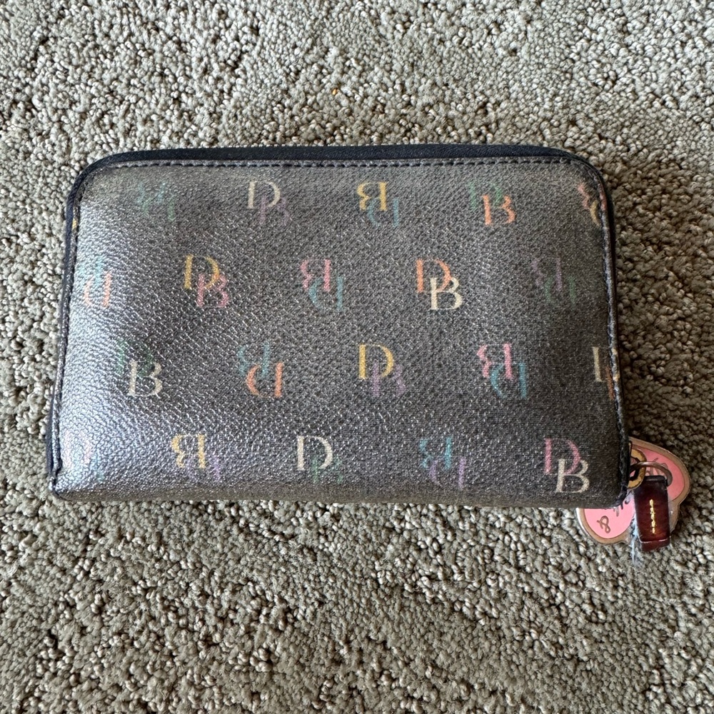 D&B wallet